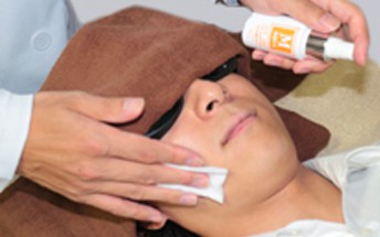 鼻下脱毛の術前除菌写真