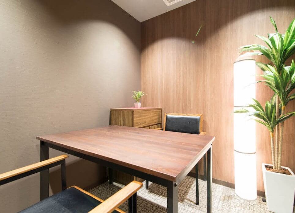 福岡天神店の店舗写真4