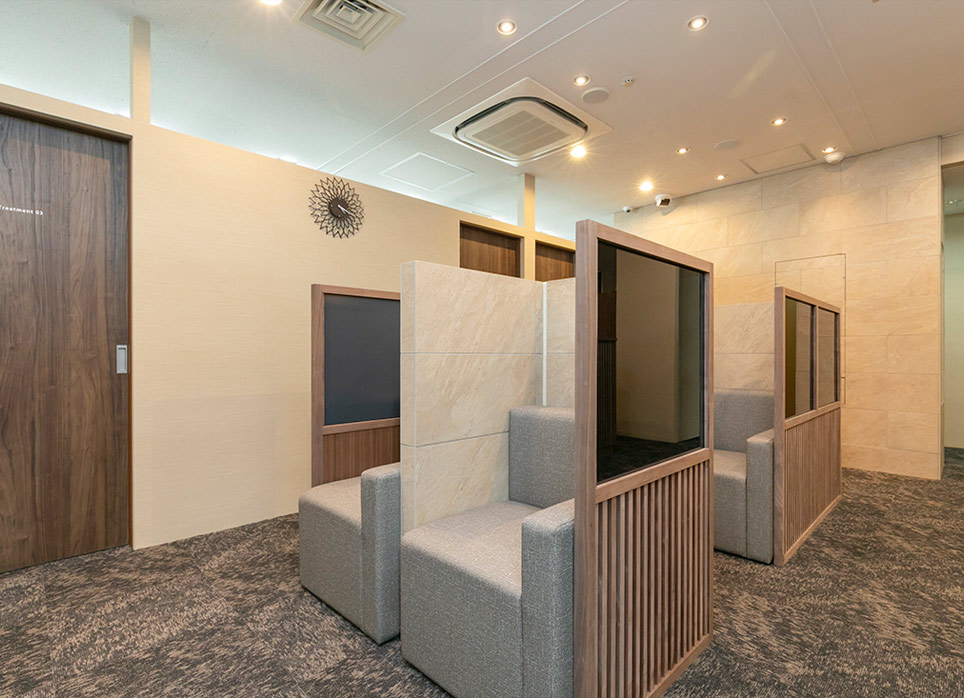 大阪難波店の店舗写真3