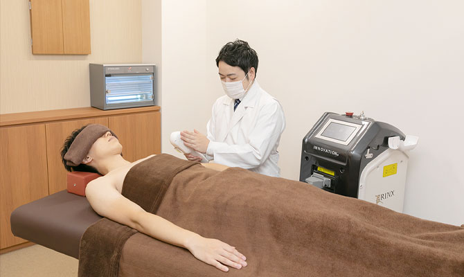 男性脱毛の専門技能士によるメンズ脱毛・ヒゲ脱毛の施術