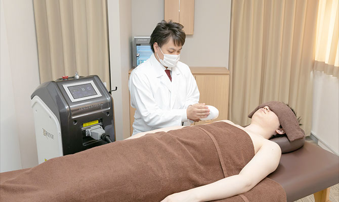 男性脱毛の専門技能士によるメンズ脱毛・ヒゲ脱毛の施術