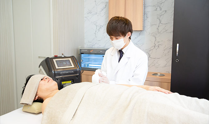 男性脱毛の専門技能士によるメンズ脱毛・ヒゲ脱毛の施術