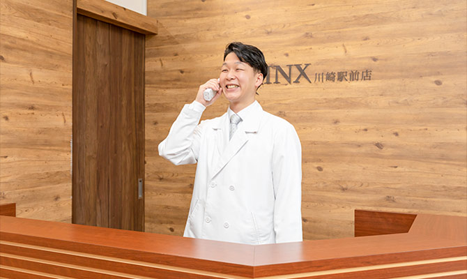 男性スタッフによるご予約・お問い合わせの確認・対応
