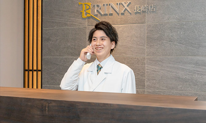 男性スタッフによるご予約・お問い合わせの確認・対応