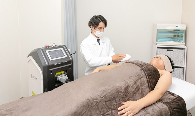 男性脱毛の専門技能士によるメンズ脱毛・ヒゲ脱毛の施術