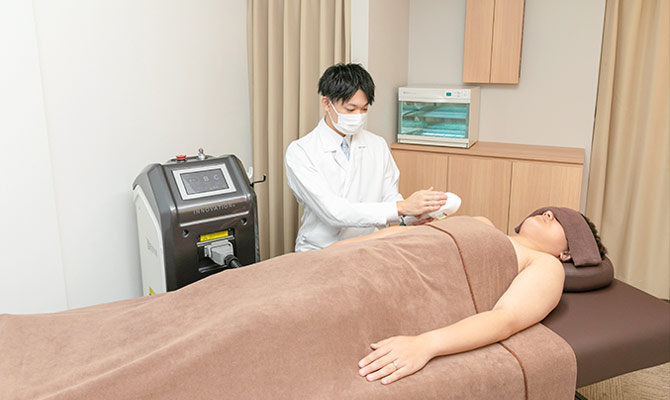 男性脱毛の専門技能士によるメンズ脱毛・ヒゲ脱毛の施術