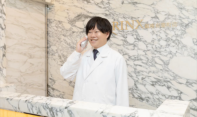 男性スタッフによるご予約・お問い合わせの確認・対応