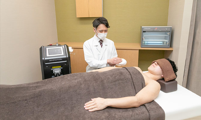 男性脱毛の専門技能士によるメンズ脱毛・ヒゲ脱毛の施術