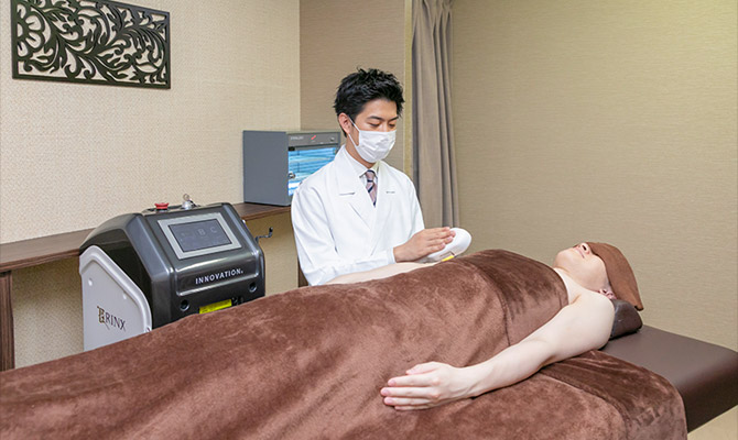 男性脱毛の専門技能士によるメンズ脱毛・ヒゲ脱毛の施術